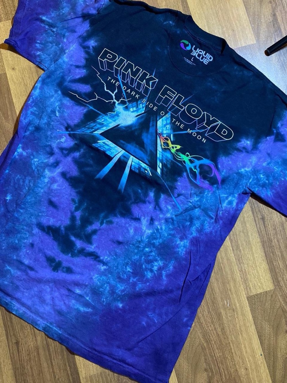Pink Floyd liquid blue print on tag